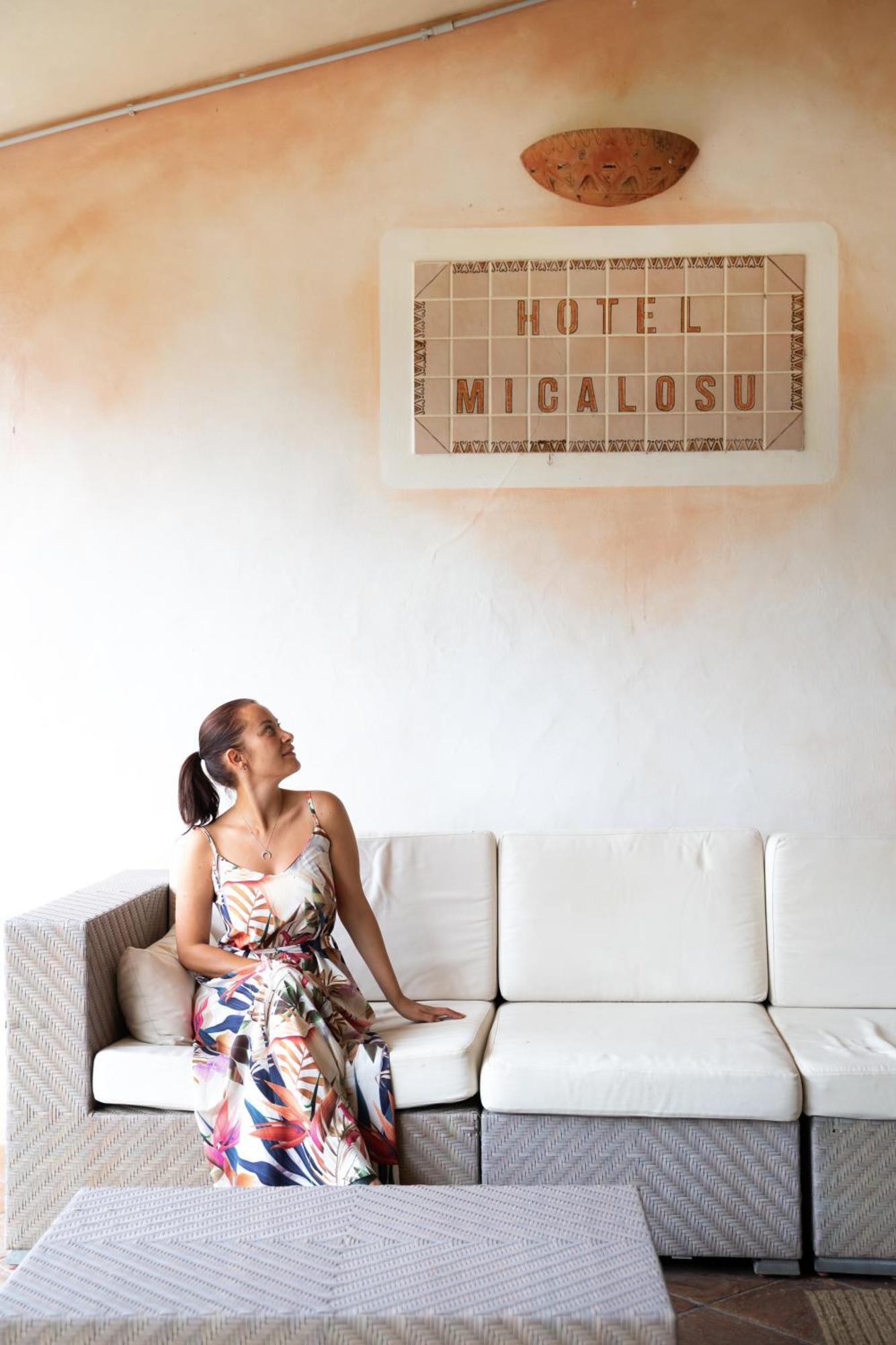 Hotel Micalosu Cannigione Exterior foto