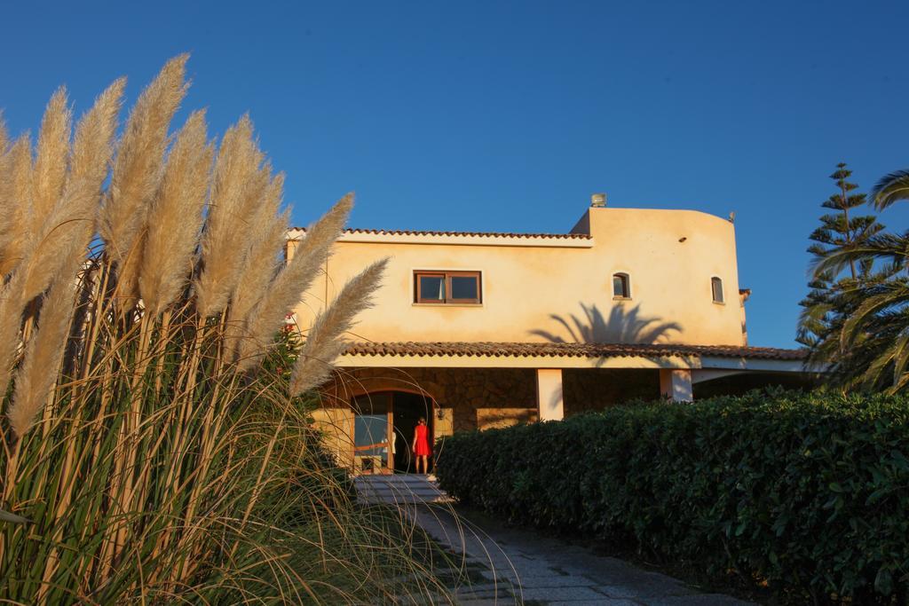 Hotel Micalosu Cannigione Exterior foto